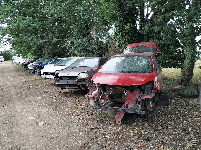 Aperçu des activités de la casse automobile RECUP AUTO située à LA CHATRE (36400)